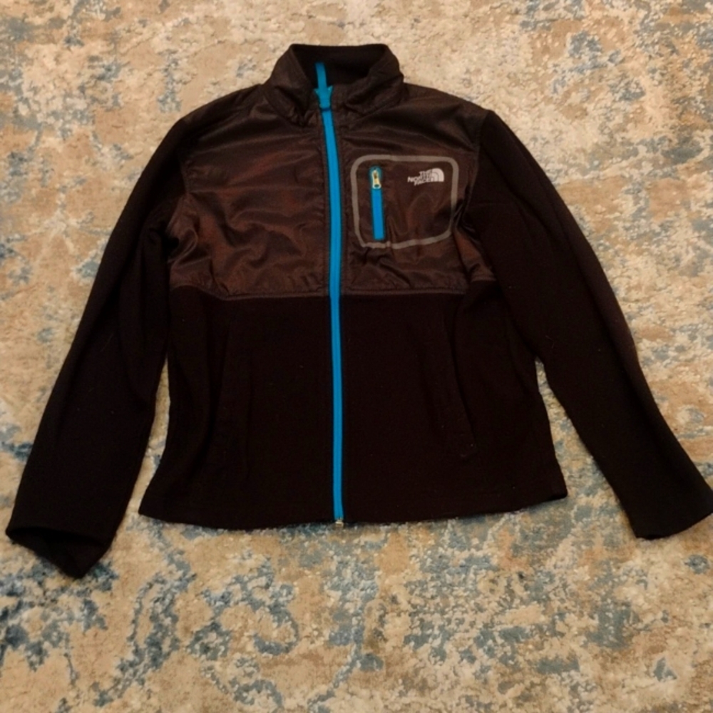 North face sweater